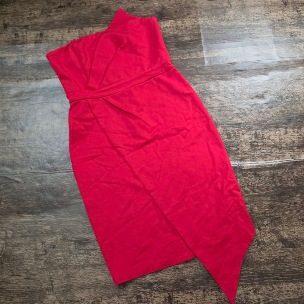 LULUS Strapless Cocktail Dress Womens Medium Red Asymmetric‎ Wrap Hem Pleated